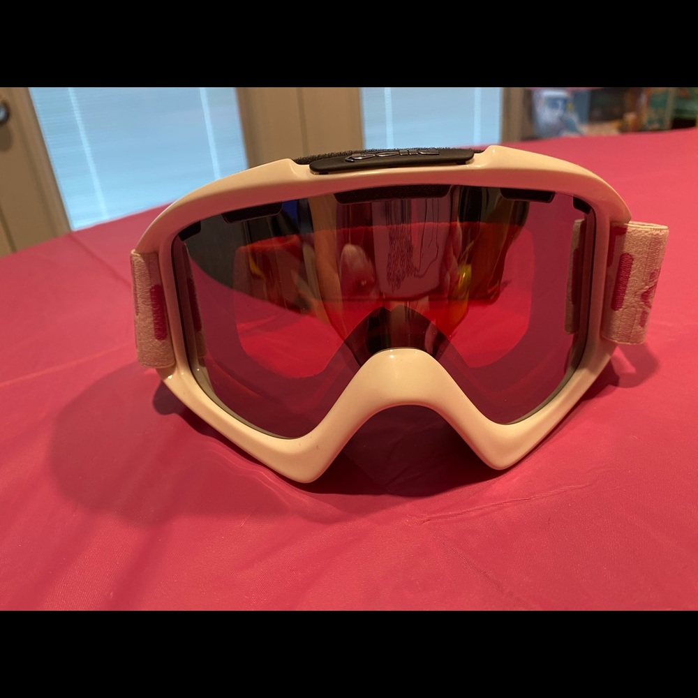 Boille goggles for skiiing or snowboarding.